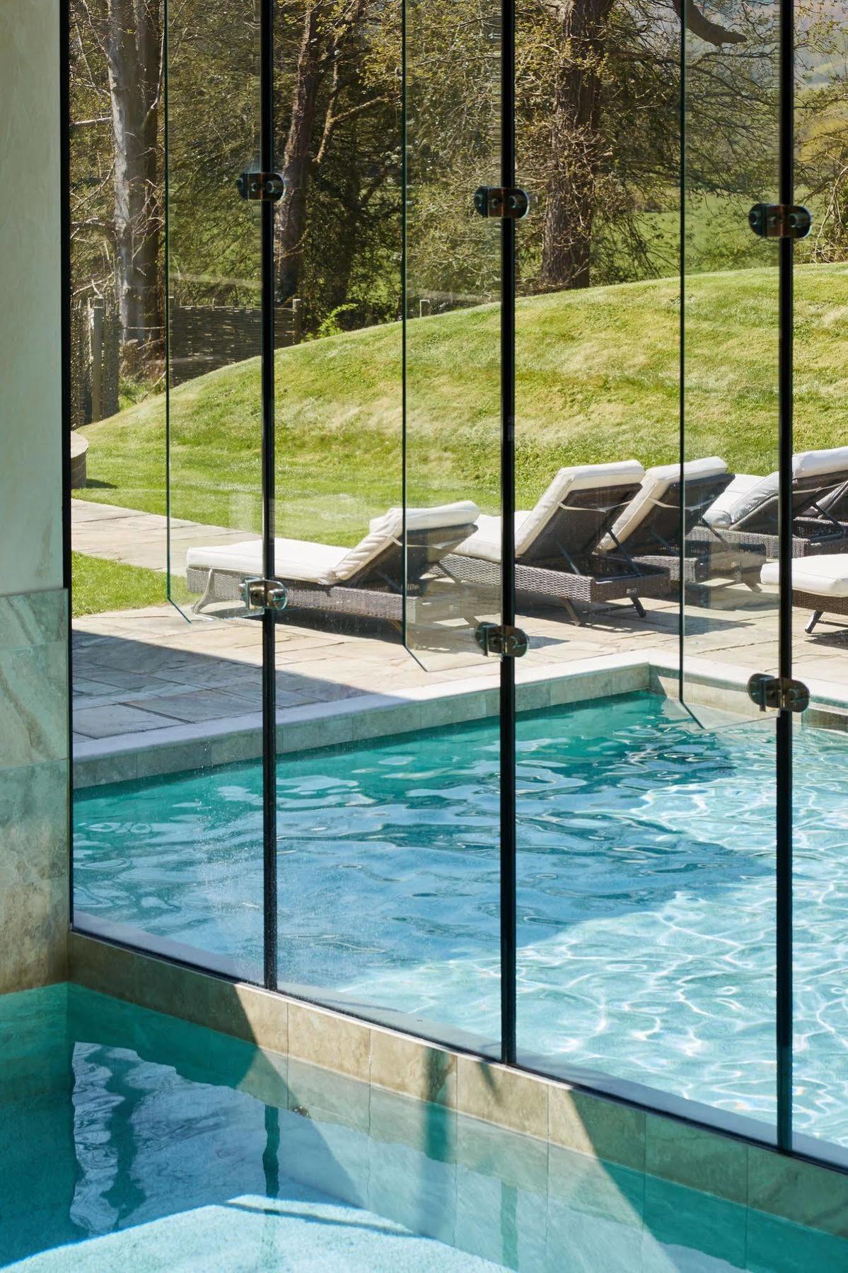 Ockenden Manor Hotel&Spa Cuckfield Buitenkant foto