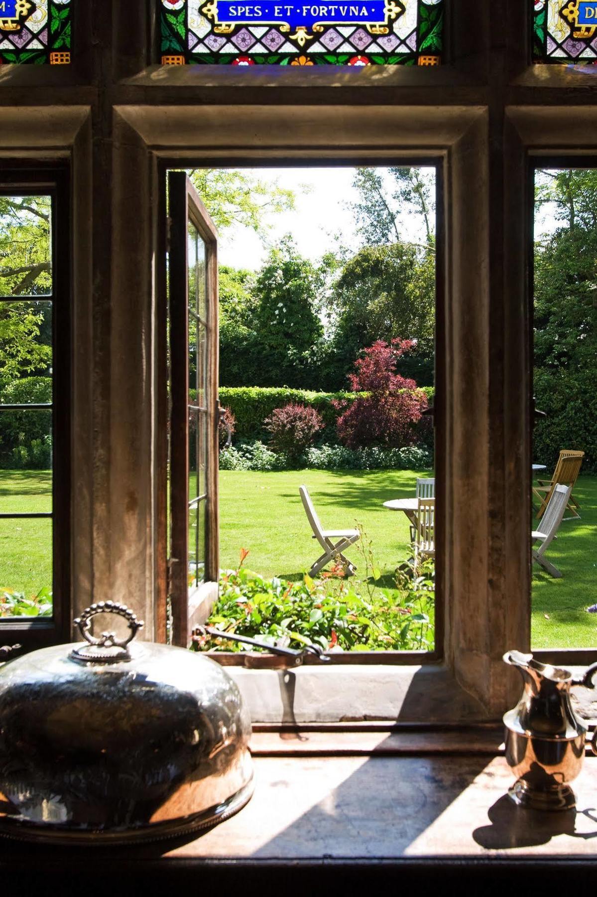 Ockenden Manor Hotel&Spa Cuckfield Buitenkant foto