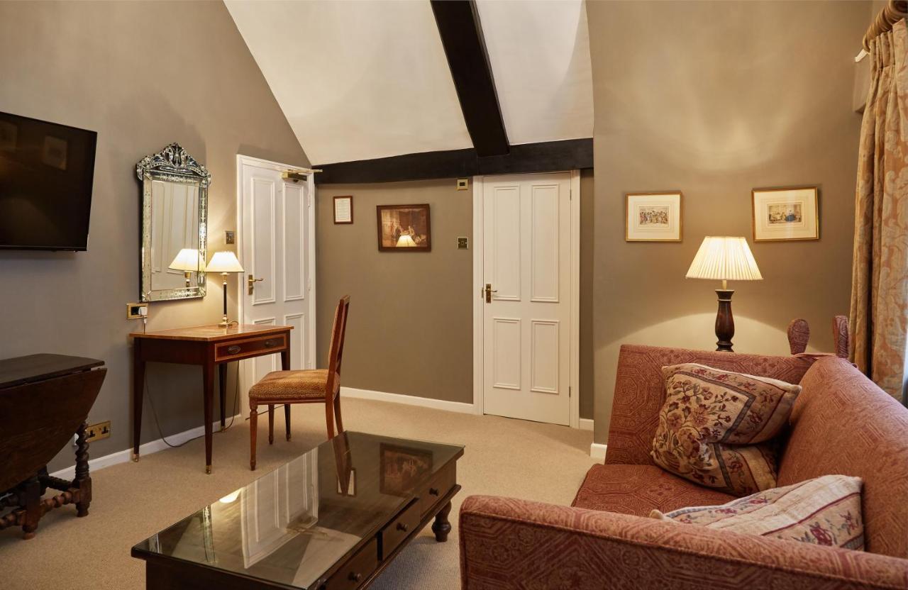 Ockenden Manor Hotel&Spa Cuckfield Buitenkant foto
